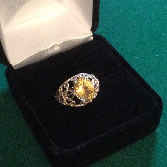 Genuine Golden Citrine Ring - Picture 5 of 15